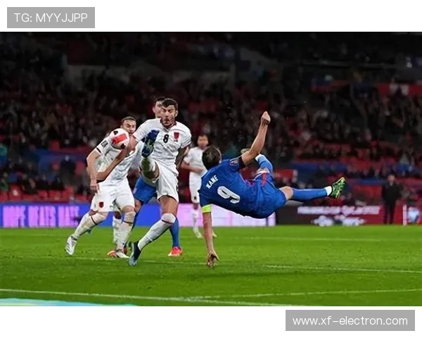 [德甲]内兹头球摆渡 塞耶巴乔头球扳平比分.